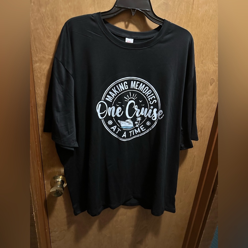 Black Graphic Tee - Making Memories One Cruise at a Time